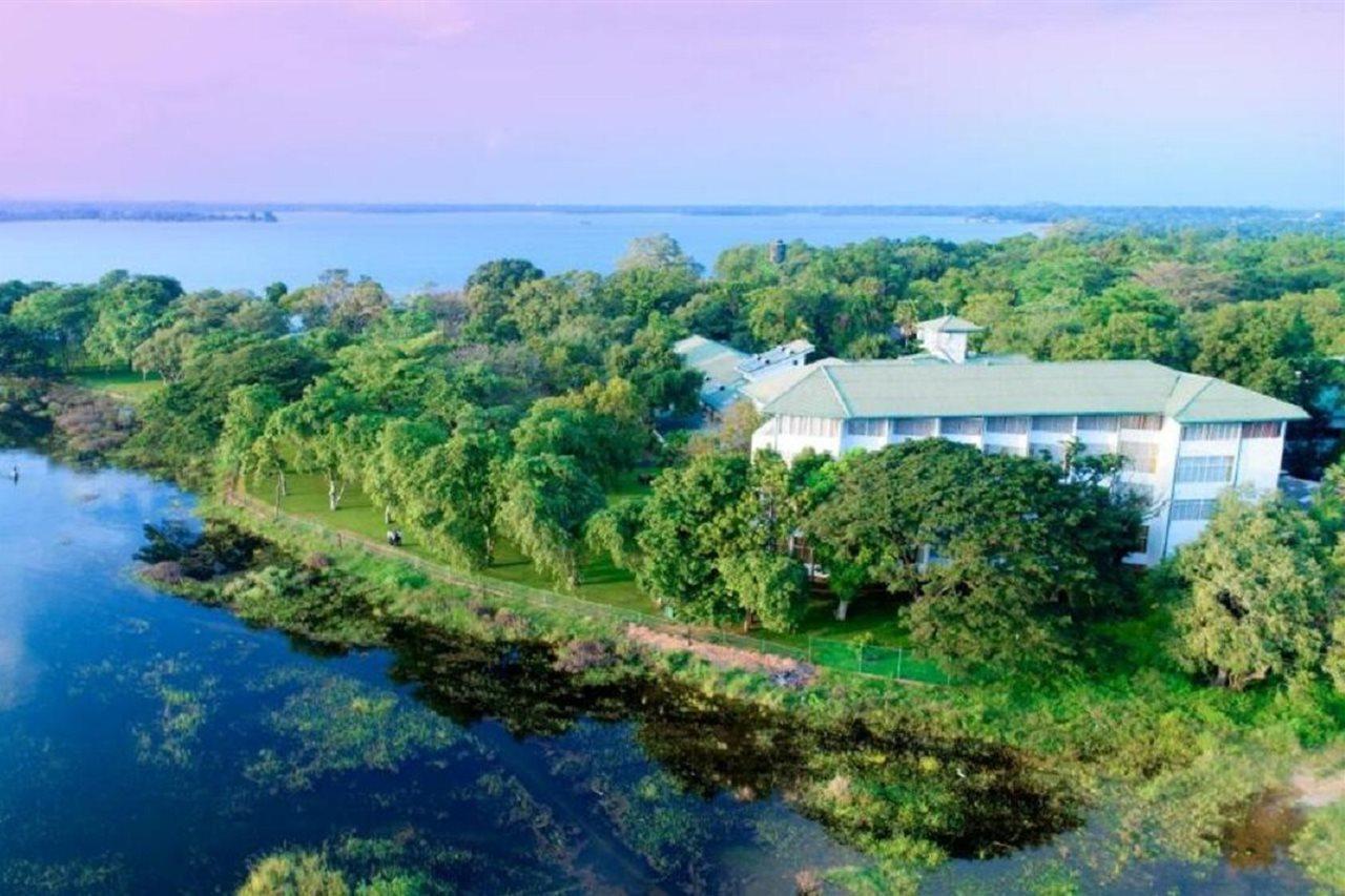 Hotel Sudu Araliya Polonnaruwa Exterior photo