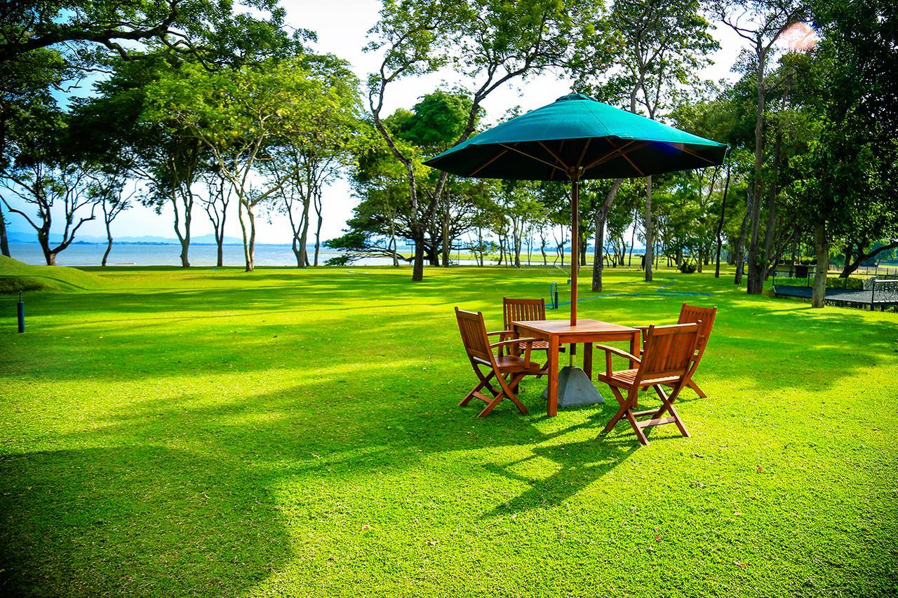 Hotel Sudu Araliya Polonnaruwa Exterior photo